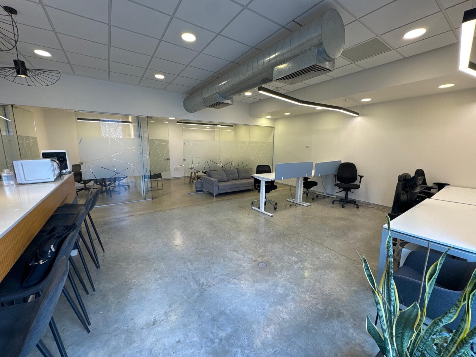 טיפים למציאת משרד להשכרה בירושלים בתקציב נמוך – איך לחסוך בלי להתפשר?