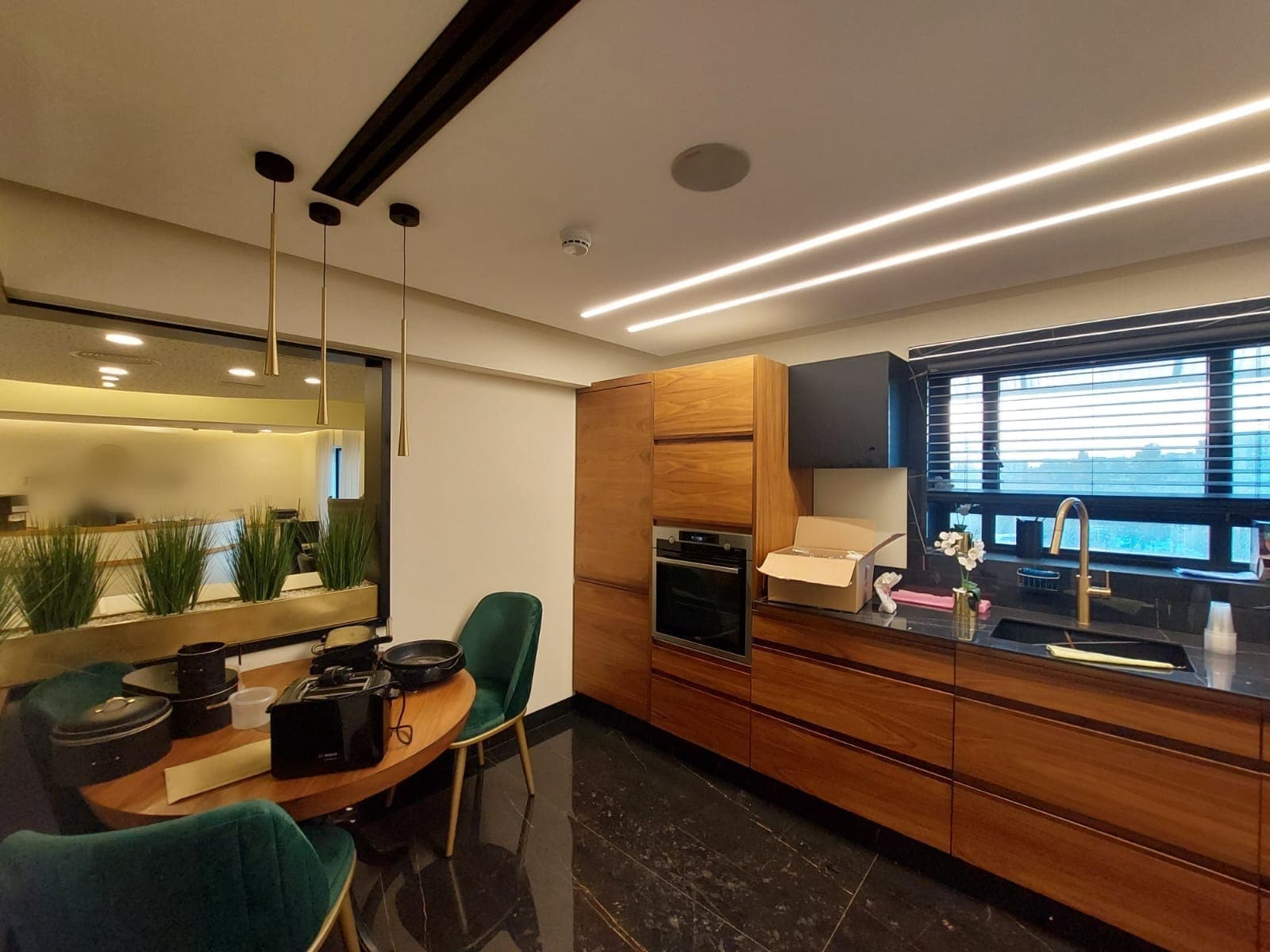 משרד 200 מ"ר להשכרה בירושלים משופץ