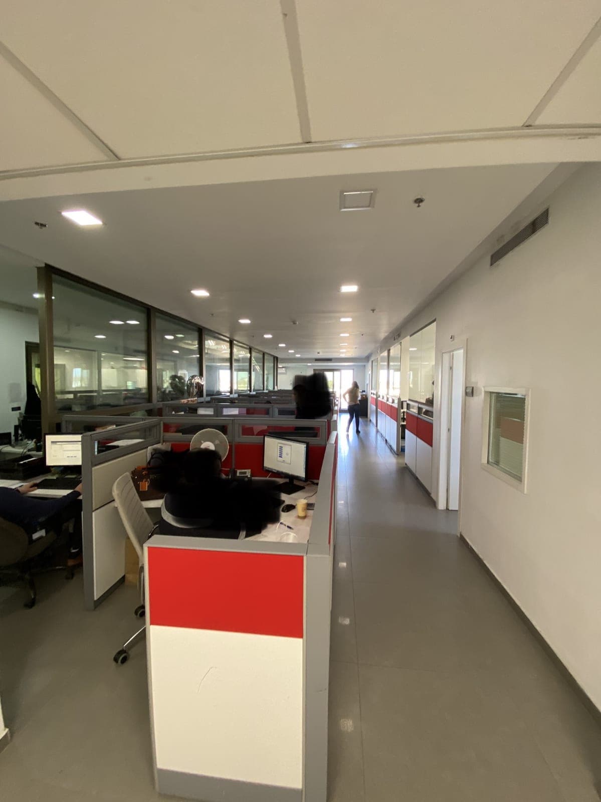 משרד 205 מ"ר להשכרה בירושלים עם חניה