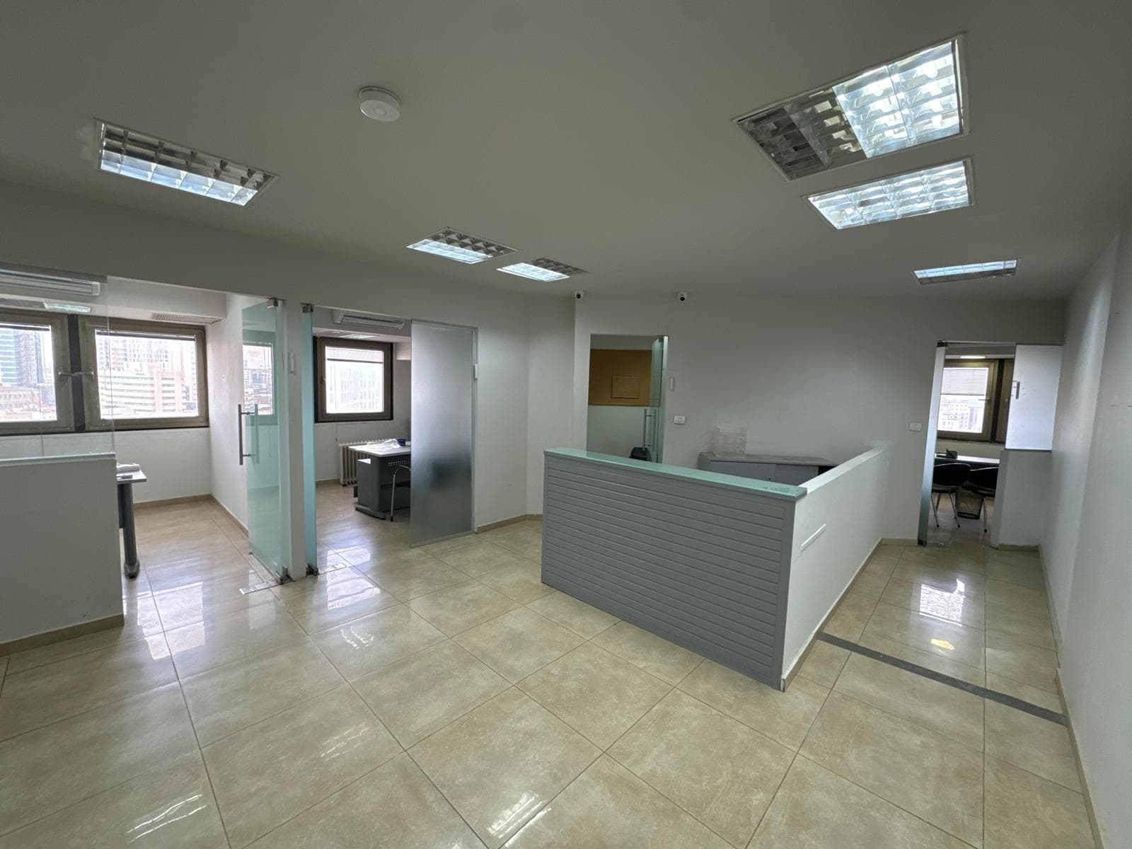 משרד 80 מ"ר להשכרה בירושלים משופץ