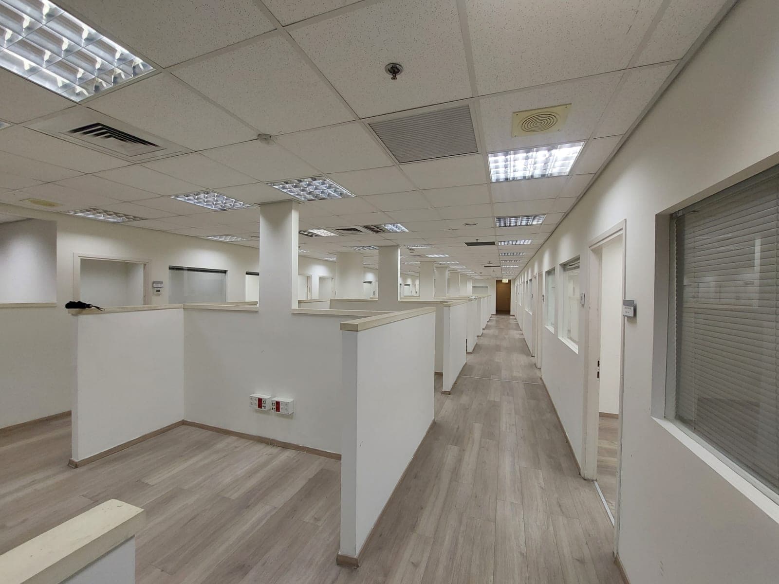 משרד 561 מ"ר להשכרה בירושלים משופץ