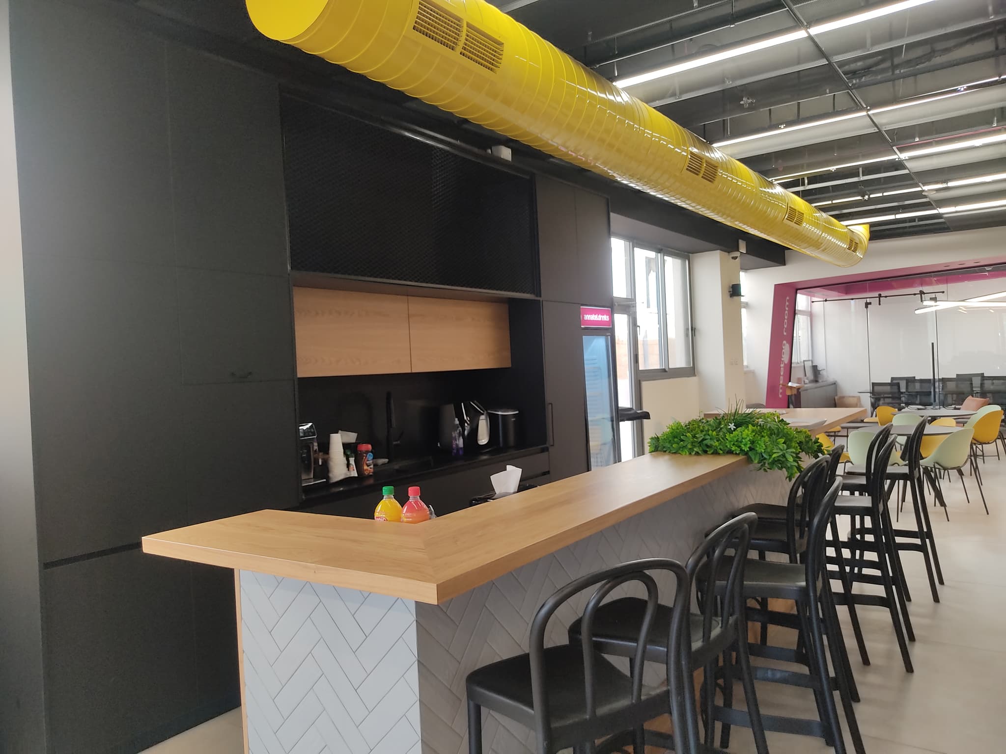 משרד 215 מ"ר להשכרה בירושלים