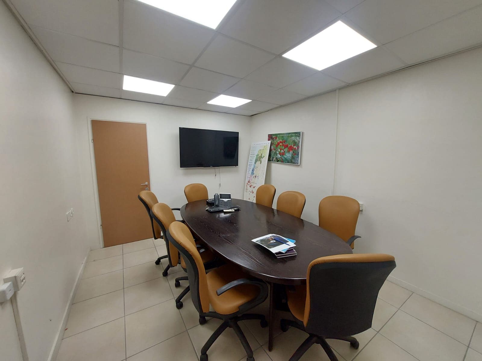 משרד 200 מ"ר להשכרה בירושלים עם חניה