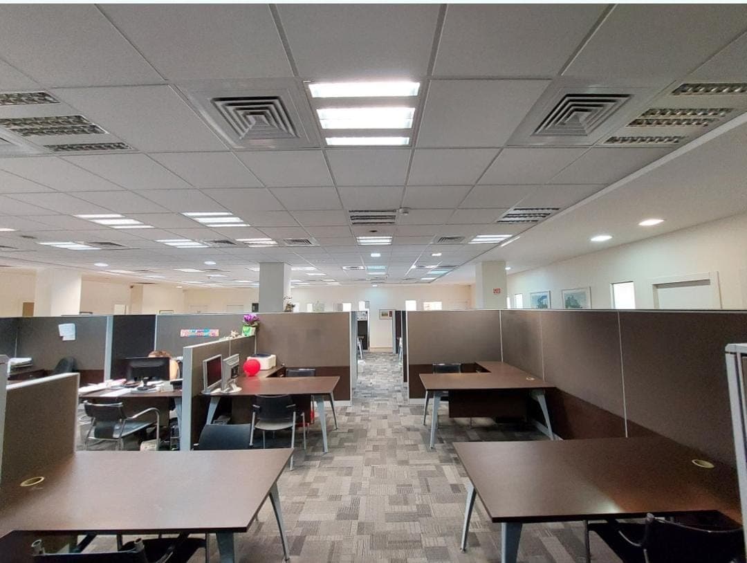 משרד 368 מ"ר להשכרה בירושלים משופץ