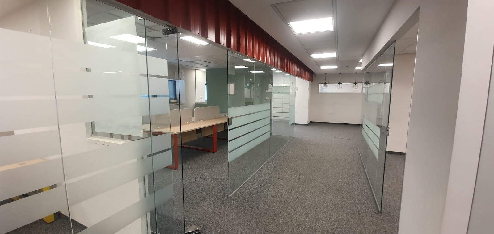 משרד 400 מ"ר להשכרה בירושלים עם חניה