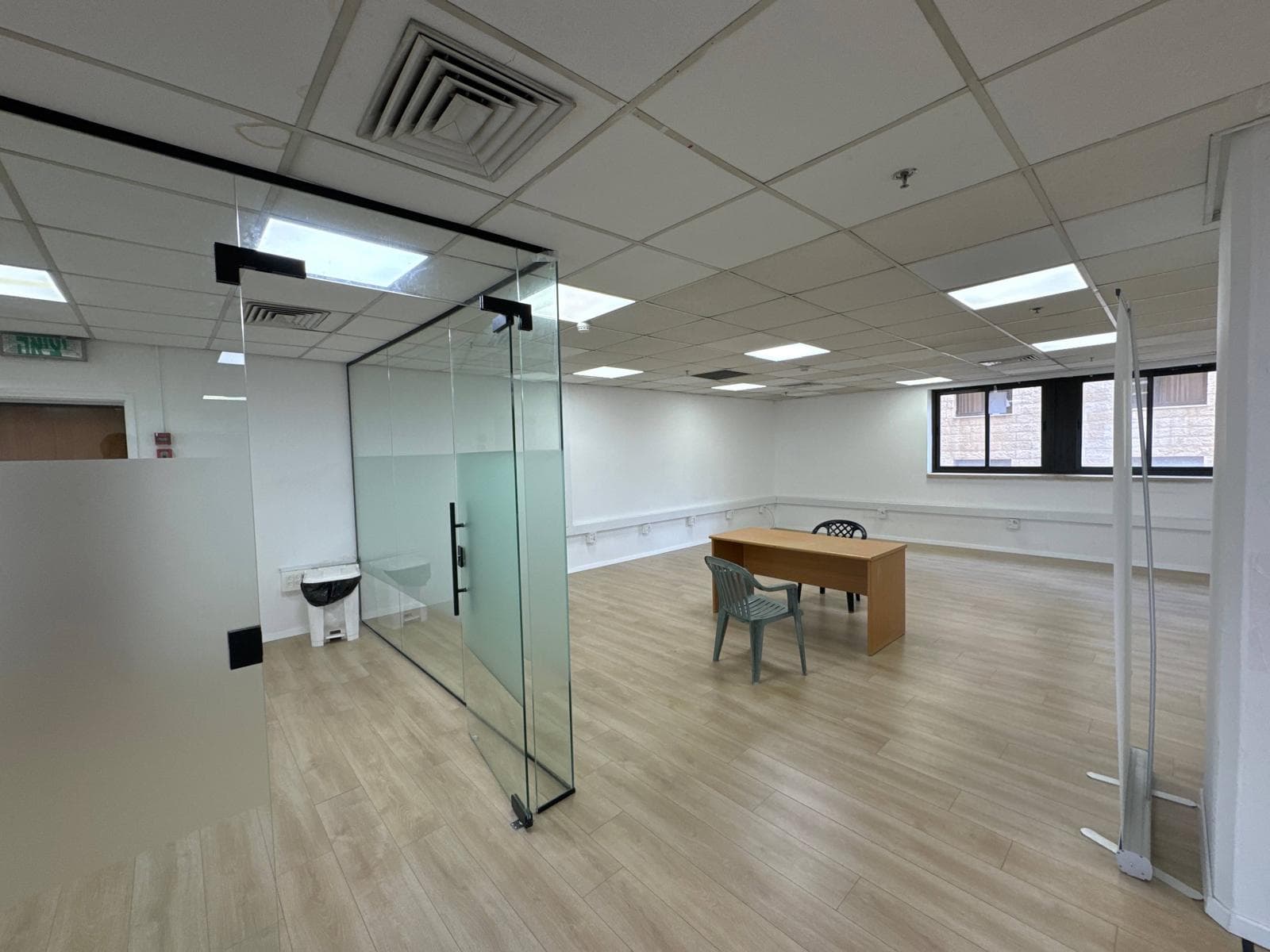 משרד 220 מ"ר להשכרה בירושלים משופץ