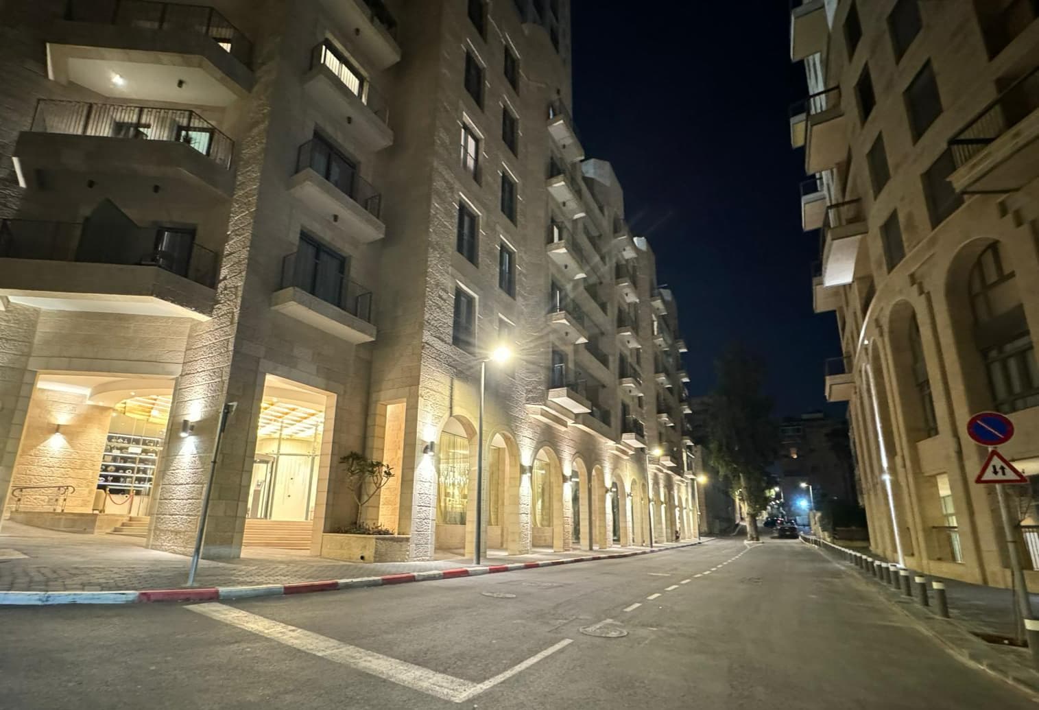 חנות 90 מ"ר למכירה בירושלים יוקרתי