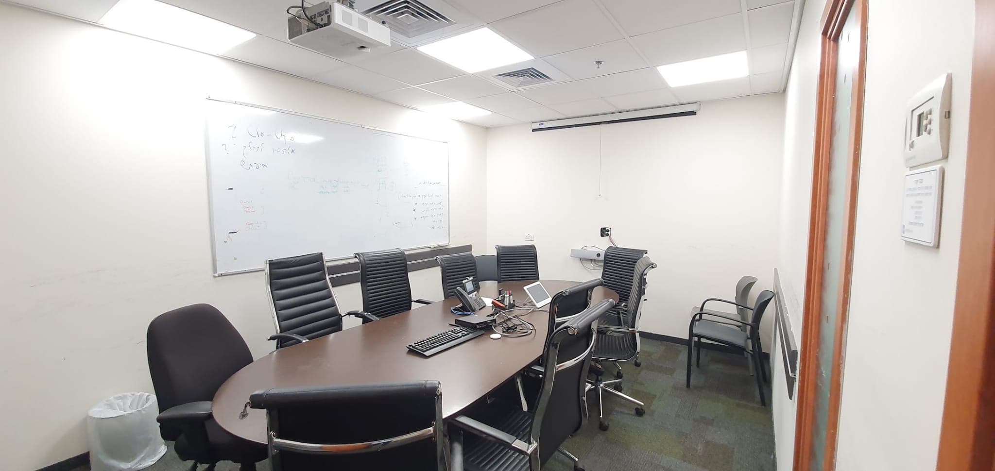 משרד 350 מ"ר להשכרה בירושלים עם חניה