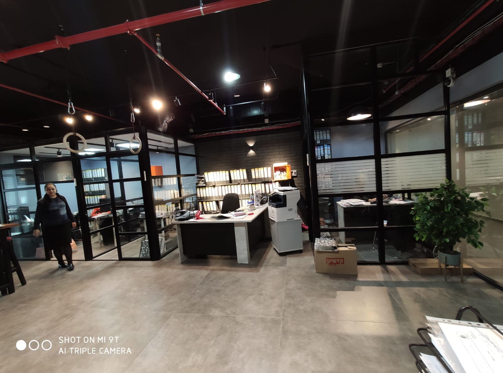 משרד 145 מ"ר להשכרה בירושלים עם חניה