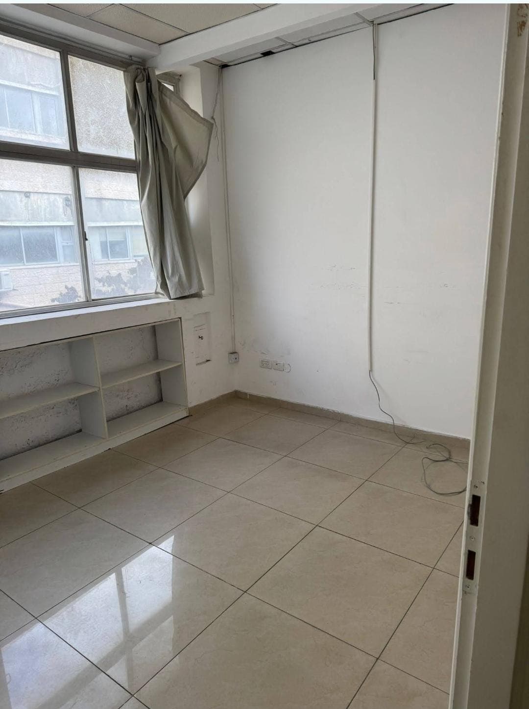 משרד 60 מ"ר להשכרה בירושלים משופץ