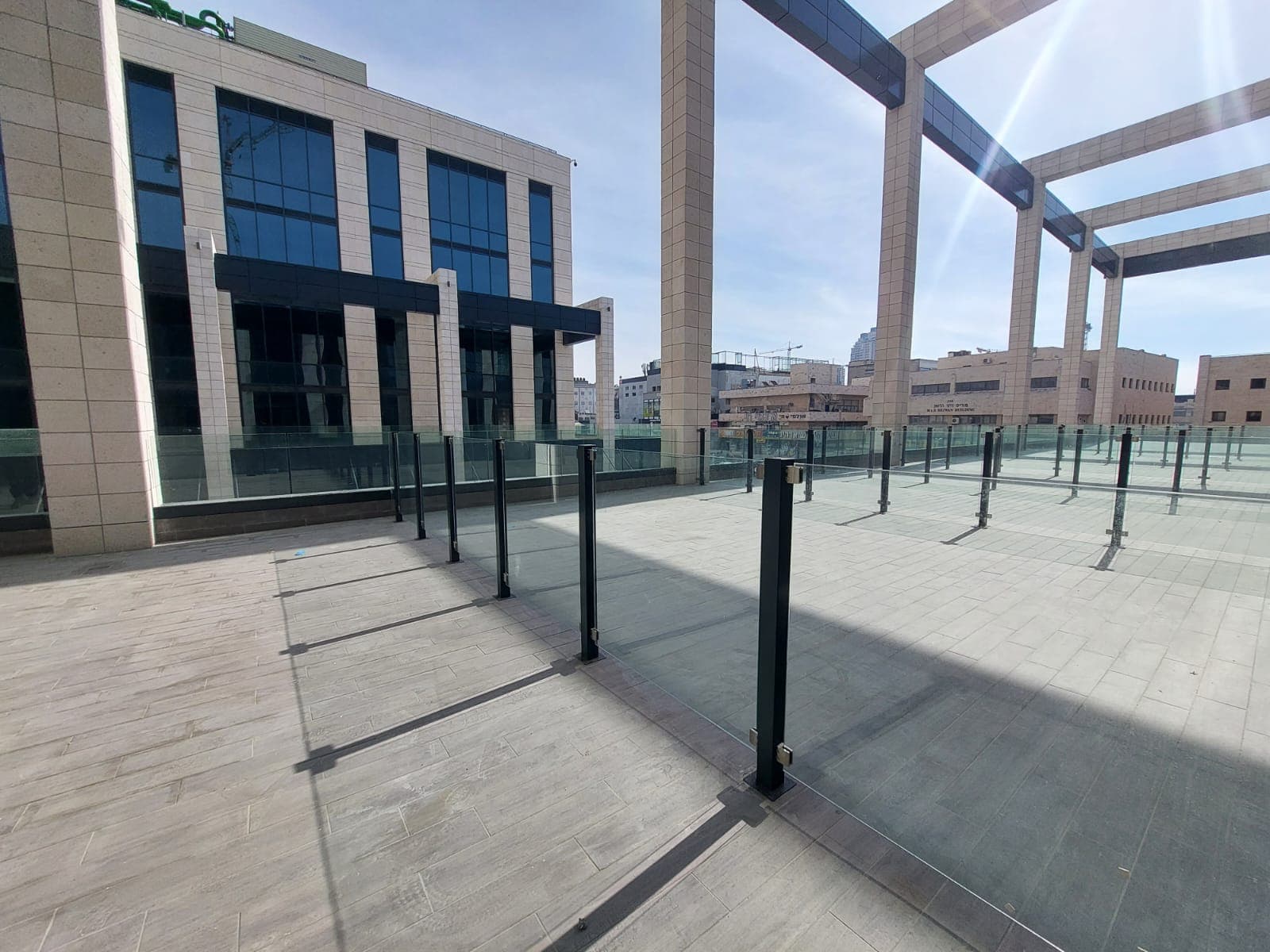 משרד 292 מ"ר להשכרה בירושלים עם חניה