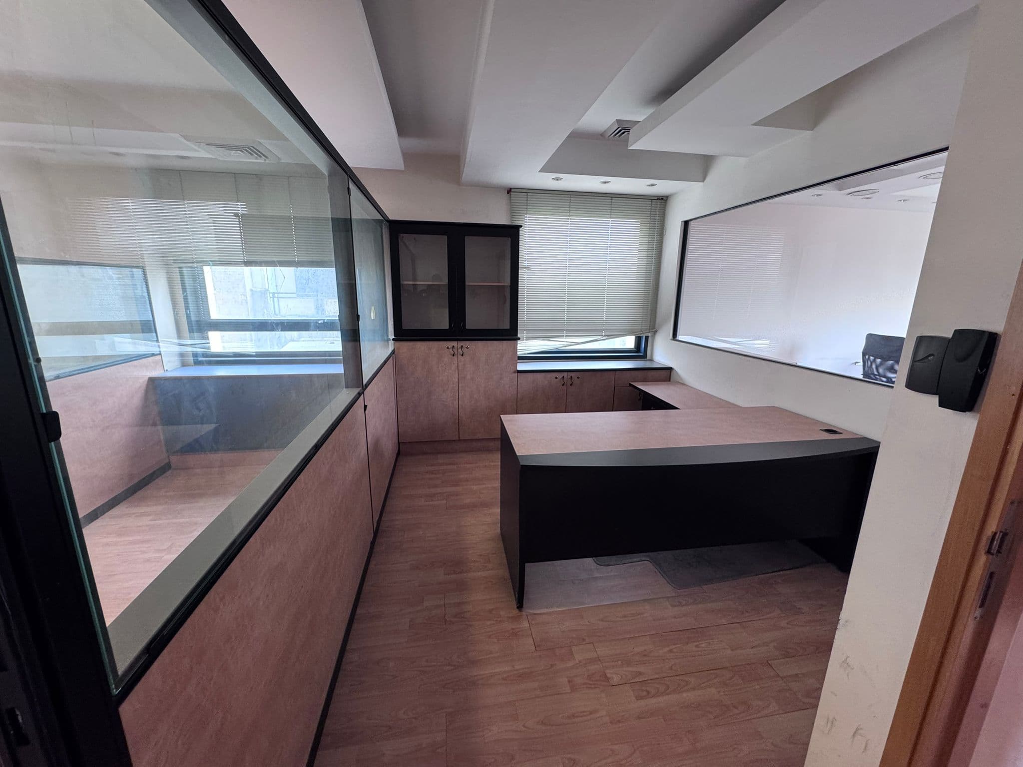 משרד למכירה במרכז העיר ירושלים! - תמונה 1