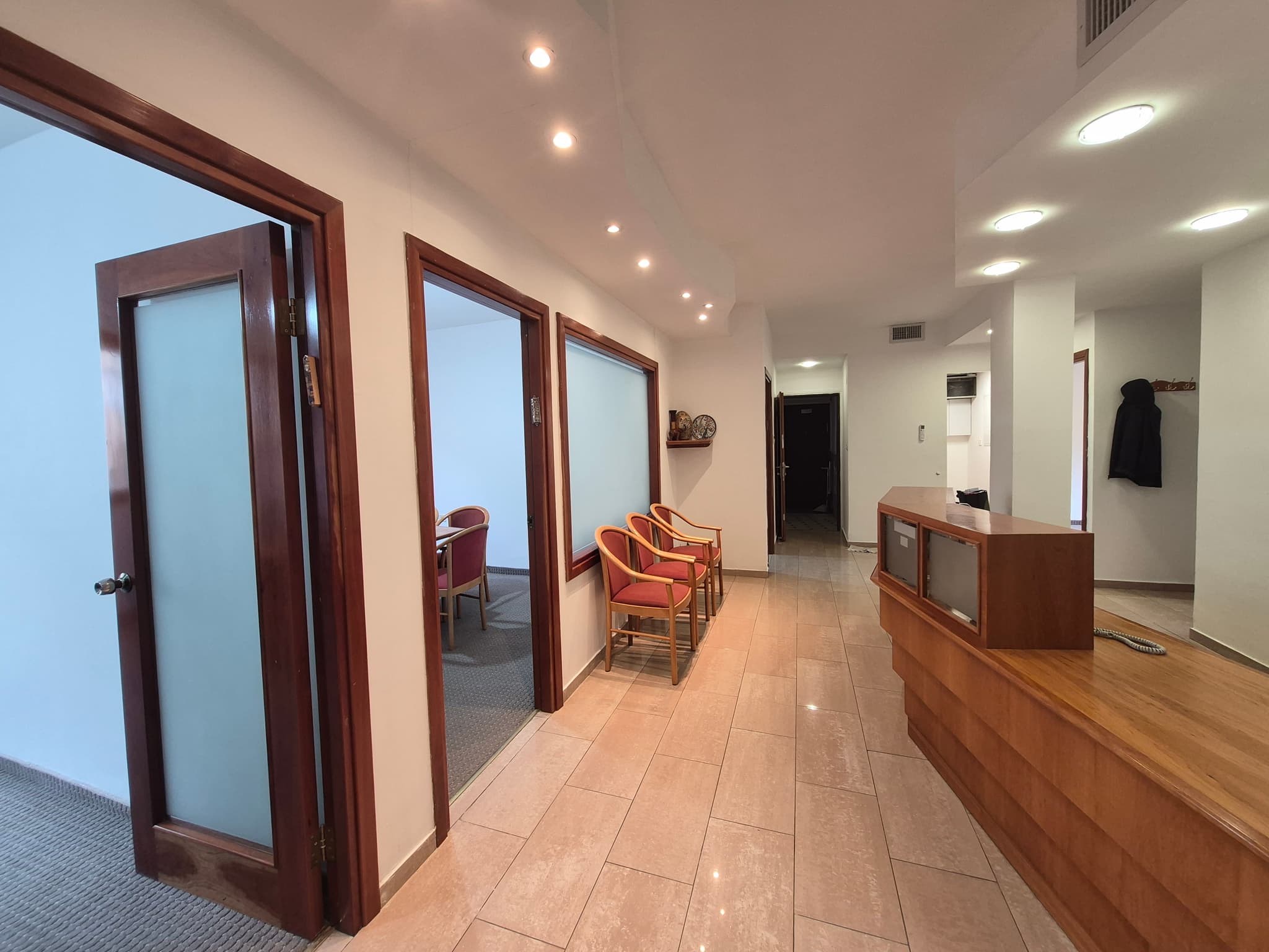 משרד במרכז העיר להשכרה ! - תמונה 1