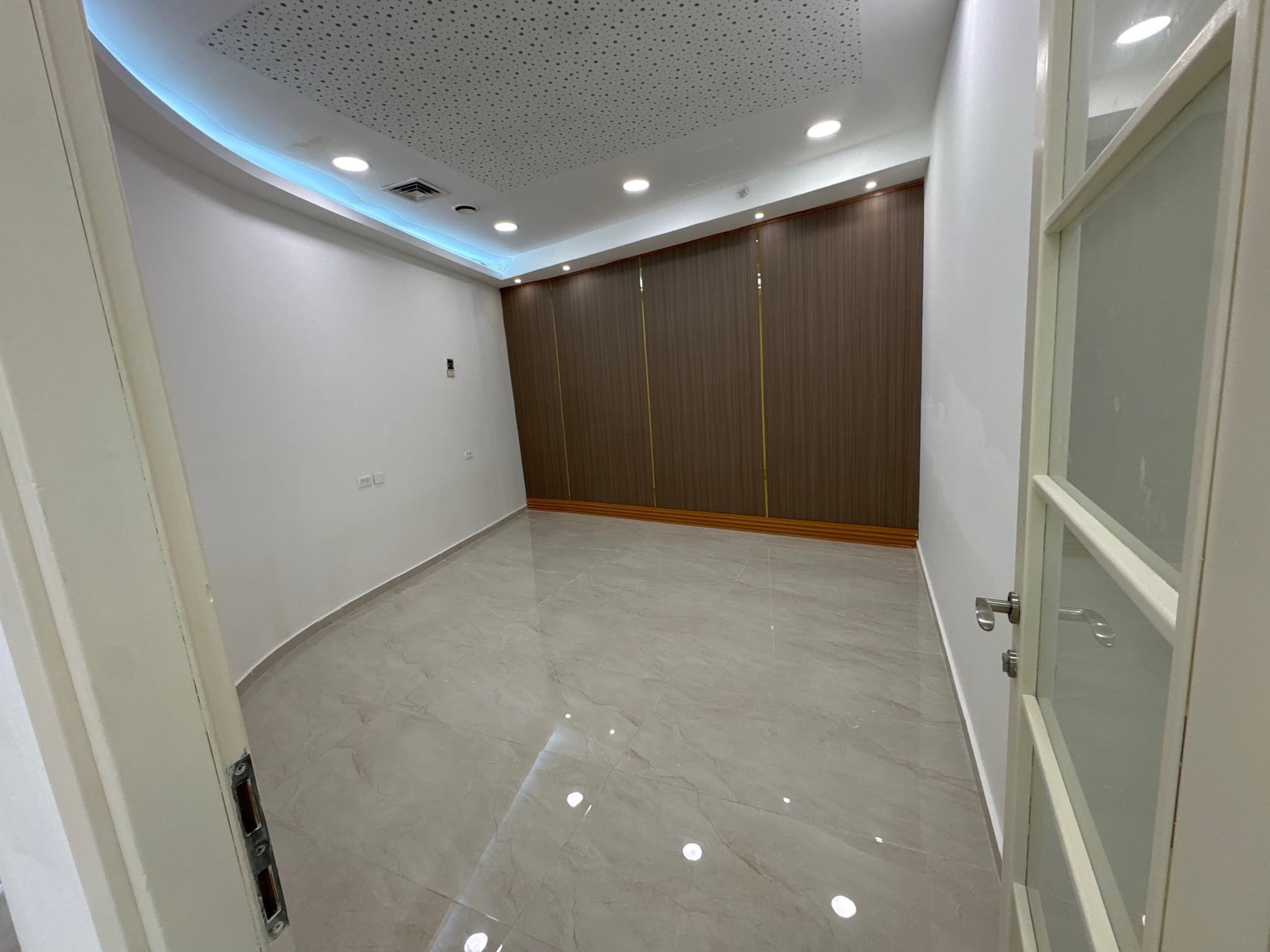 משרד להשכרה בכניסה לעיר ירושלים! - תמונה 1