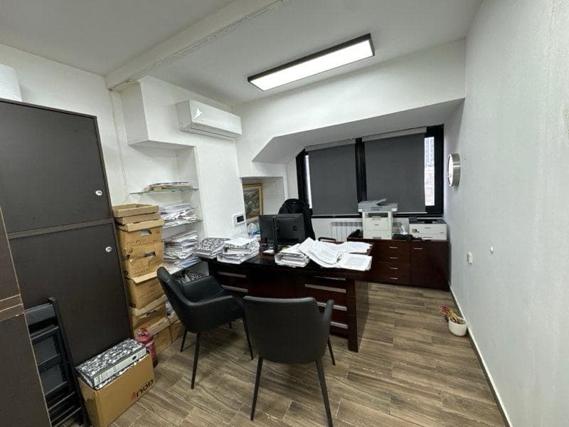 משרד משופץ למכירה במרכז העיר! - תמונה 1