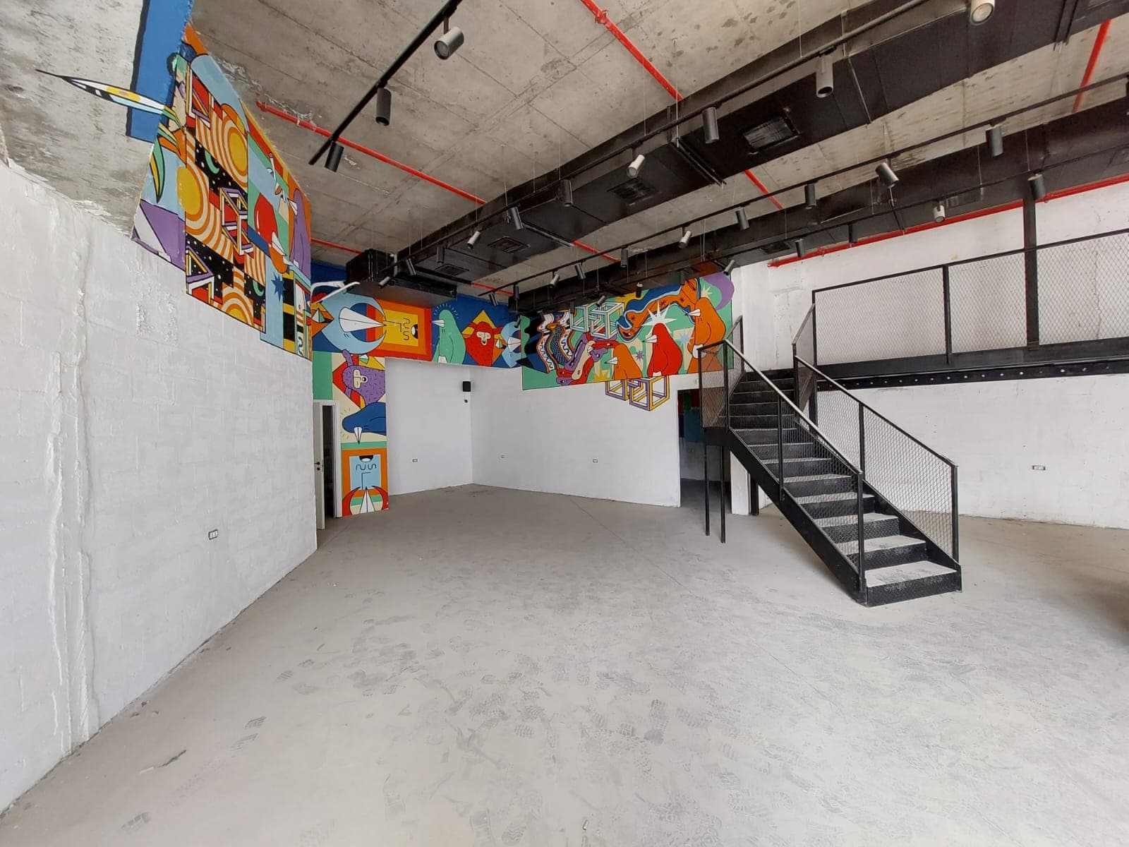 חנות להשכרה במרכז העיר! - תמונה 1