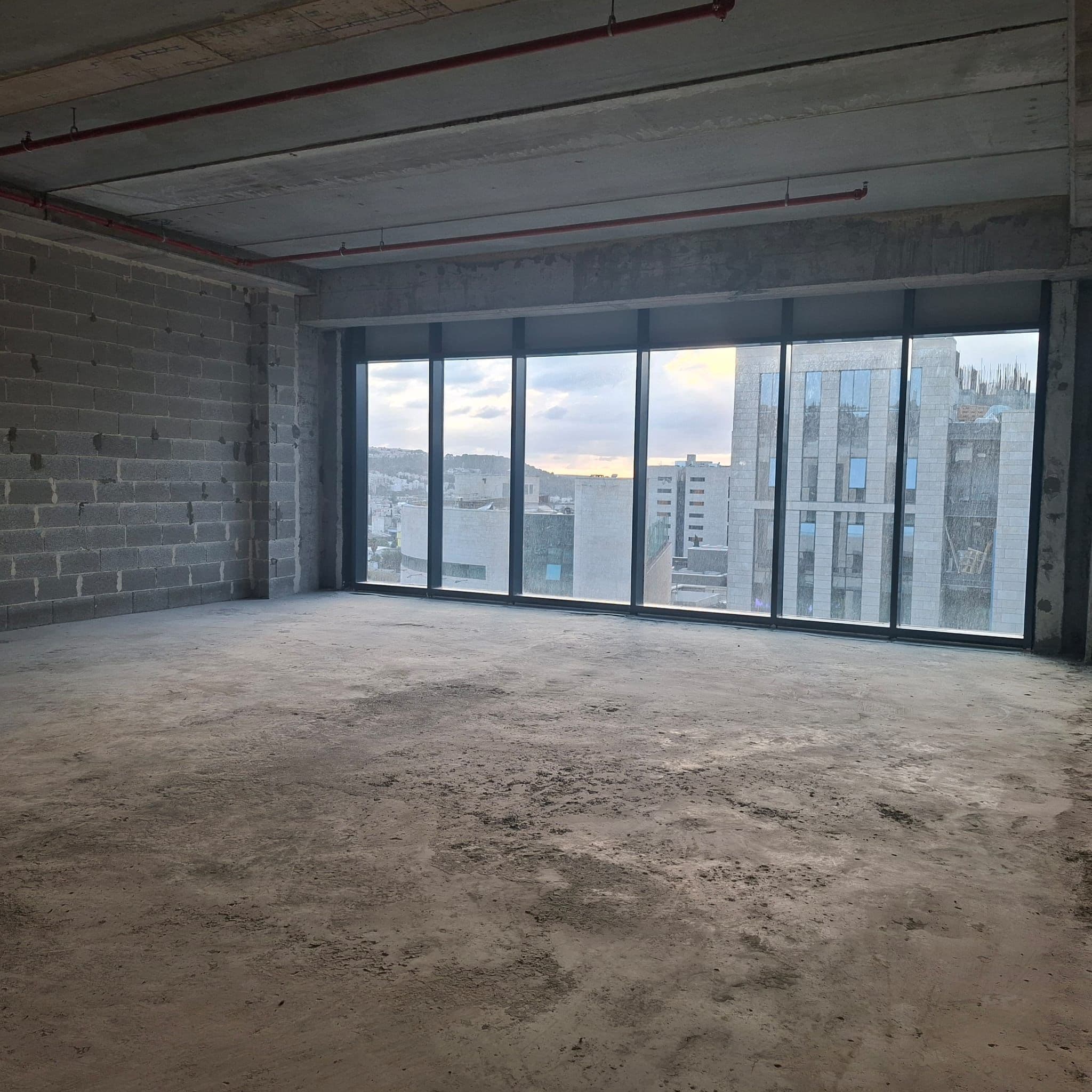 משרד להשכרה בתלפיות! - תמונה 1