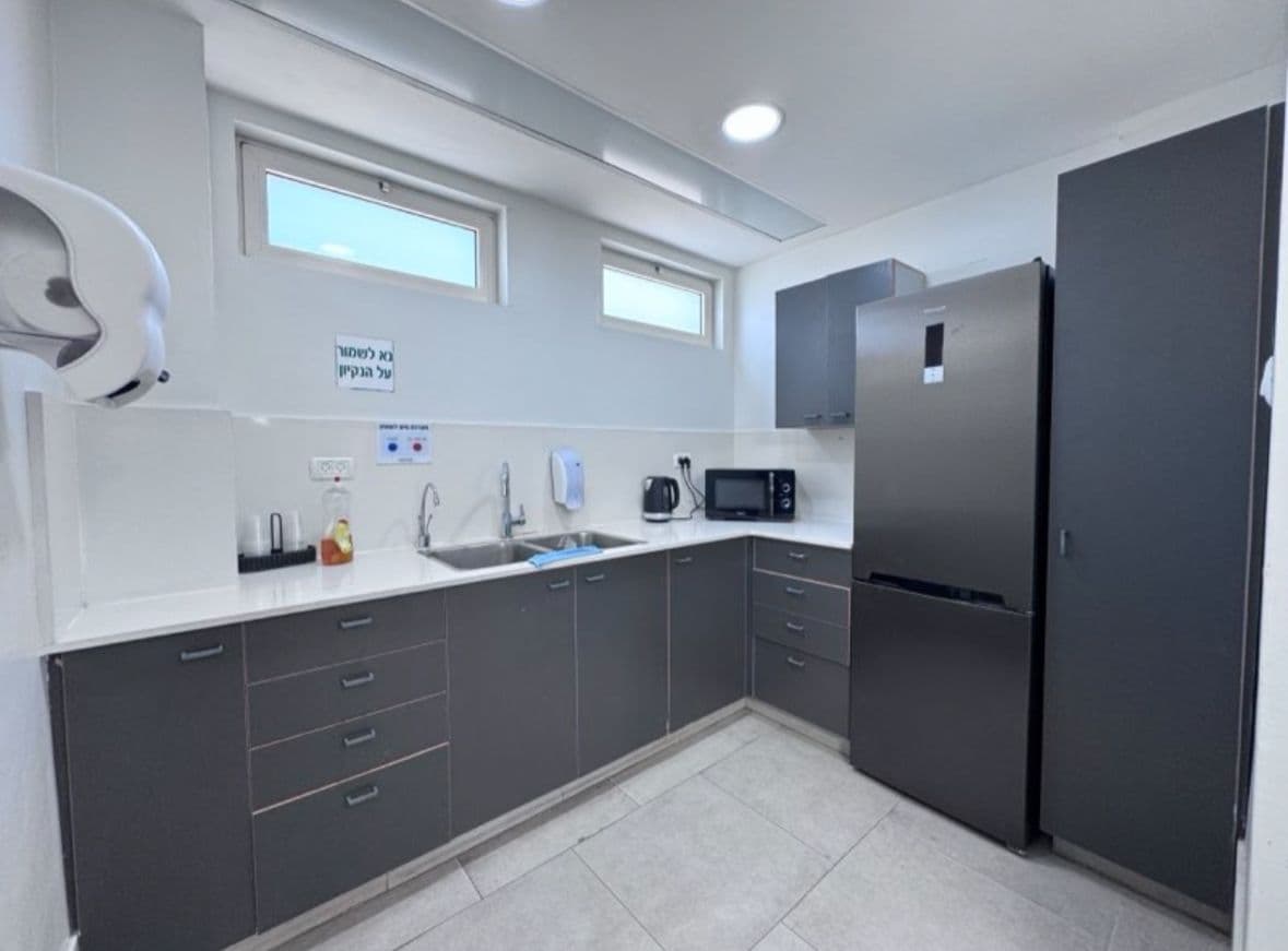 משרד להשכרה בתלפיות! - תמונה 1