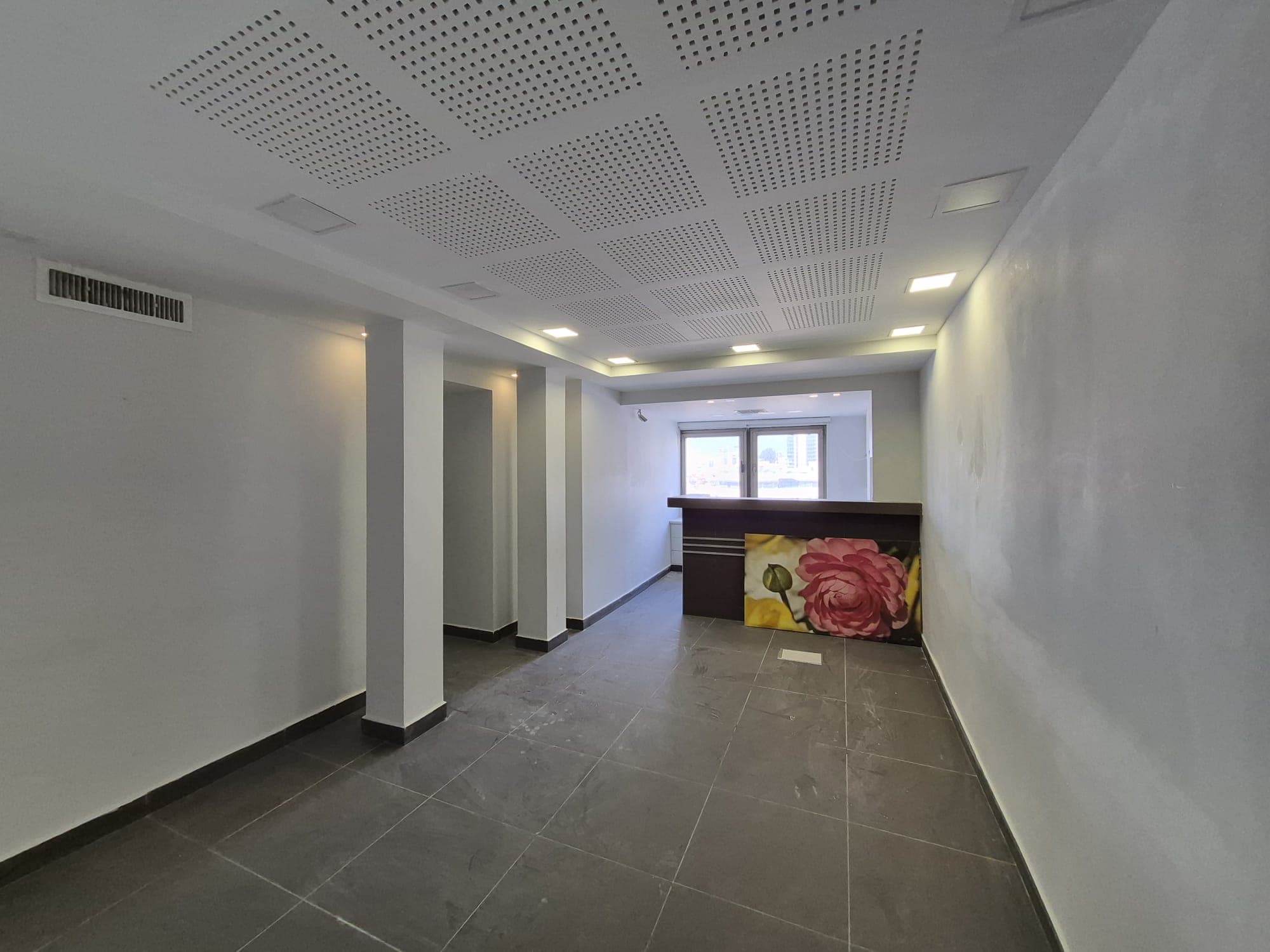 משרד למכירה במרכז העיר! - תמונה 1