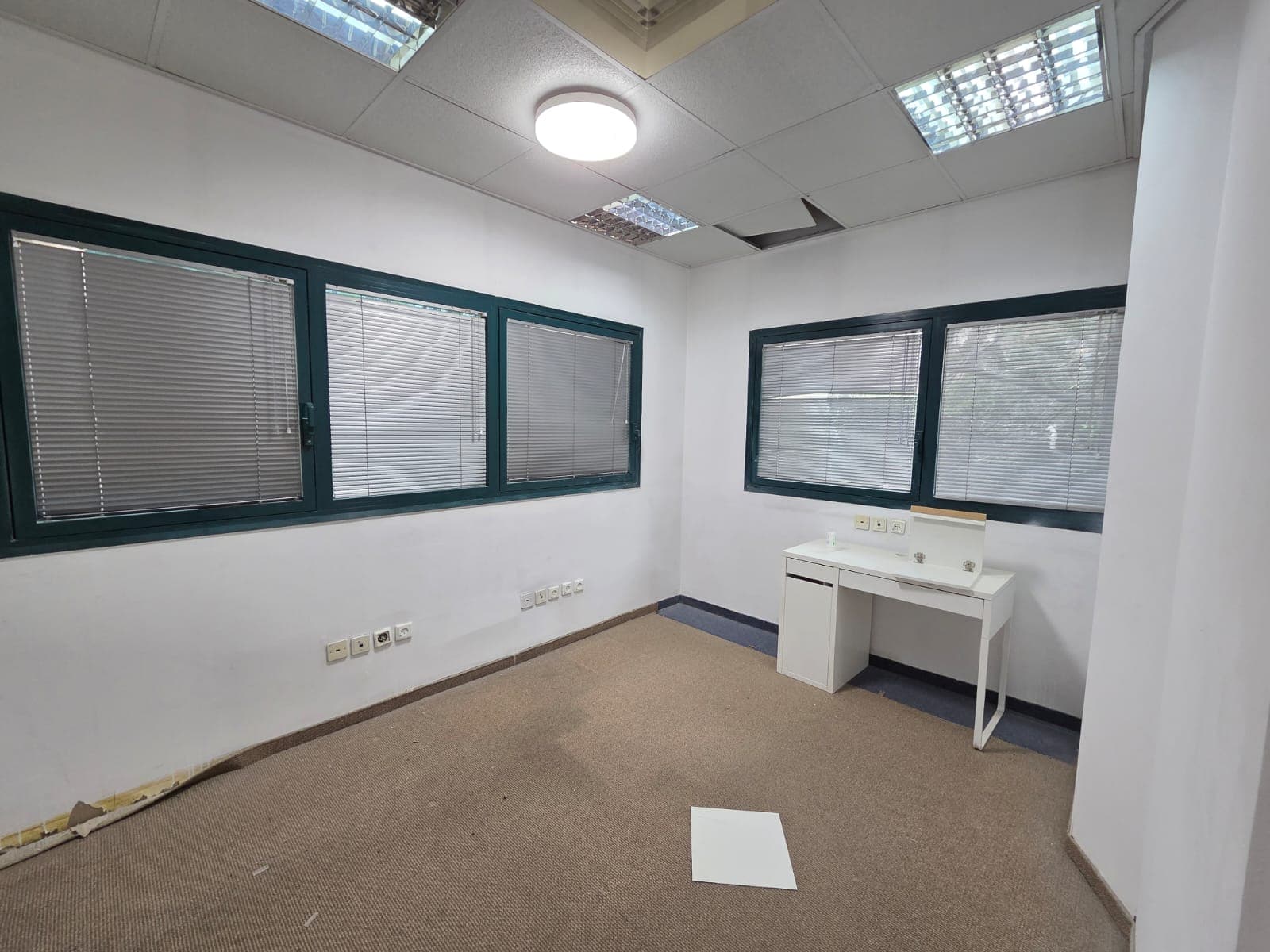 משרד במלחה להשכרה! - תמונה 1