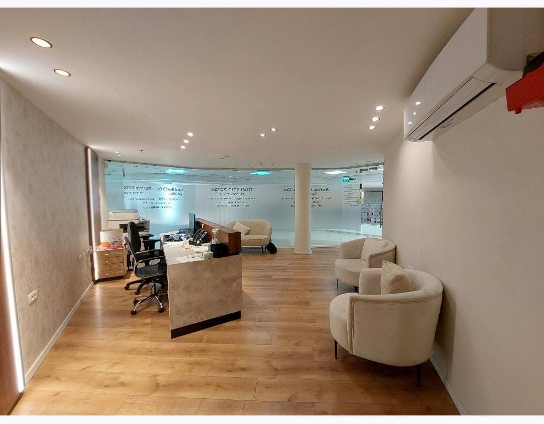 משרד להשכרה בכניסה העיר! - תמונה 1