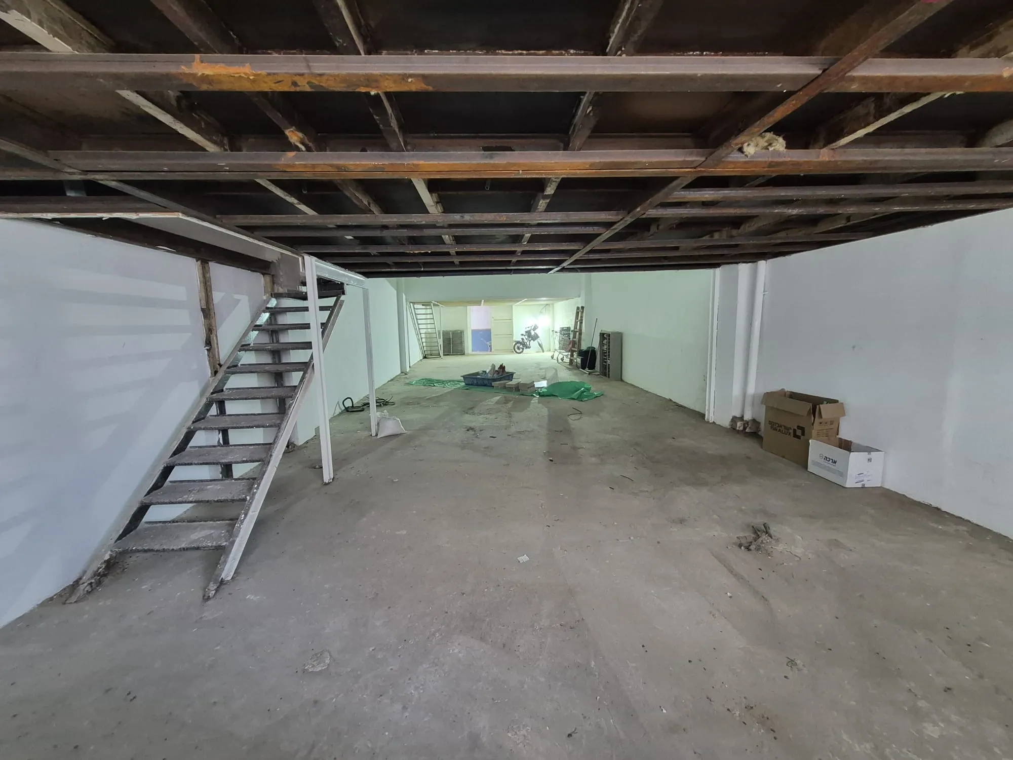 שטח תעשייה ואחסנה למכירה בגבעת שאול! - תמונה 1